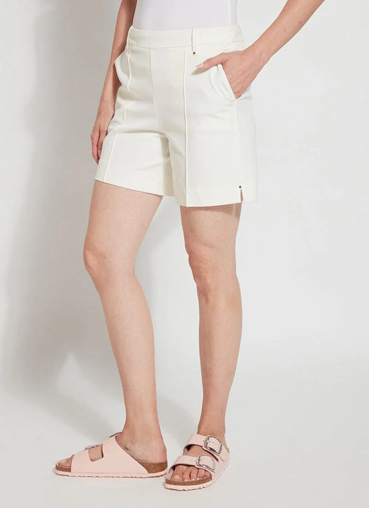 Amanda Stretch Twill Short in off white by Lysse