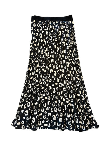 Printed Pleated Skirt in black/white by Esqualo