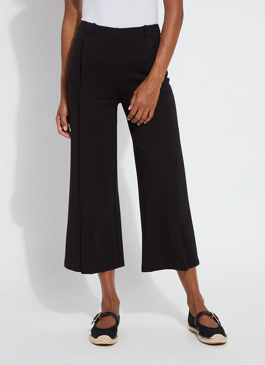 Kori Pleat detail Cropped Pant in black by Lysse