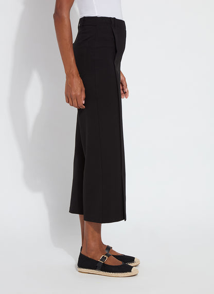 Kori Pleat detail Cropped Pant in black by Lysse