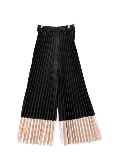 Pleated Pant in nero by BYU