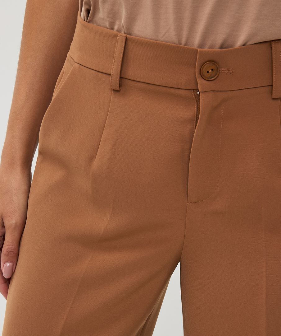 Wide Trousers in copper brown by Esqualo